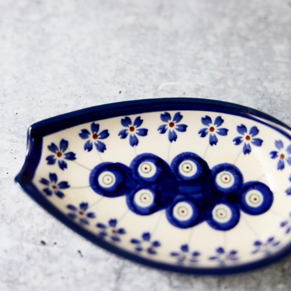 Polish Pottery Spoon Rest Flowering Peacock Pattern from Zaklady Boleslawiec 5" - Picture 3 of 8